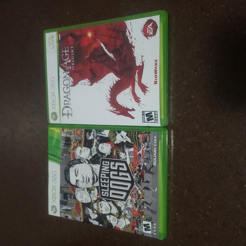 Lot of 3 - Sleeping Dogs, Dragon Age Origins and Mass3 Effect.